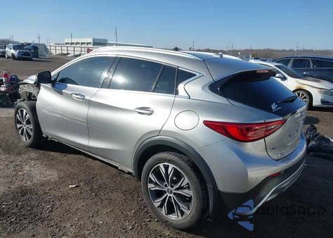 2017 Infiniti Qx30 Premium z USA, uszkodzony, nr VIN SJKCH5CRXHA035080